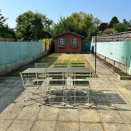 Villa Maison 5 Chambres Avec Jardin Et Cour *